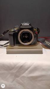 lot 16 image: Canon EOS Rebel T3i DSLR Camera Body with Strap