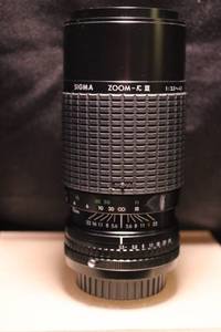lot 25 image: Sigma Zoom-K III 13.54.5 Camera Lens 80-200mm