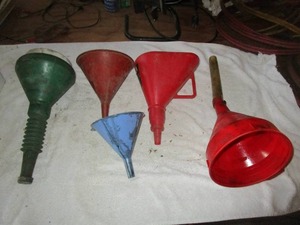 lot 40 image: MIxed Lot of Funnels (6)
