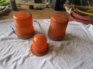 lot 52 image: Mixed Lot of 3 Amber Lights