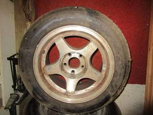lot 154 image: Set of 5 - 1996 Chevy Impala Rims with 4 Wheel Caps