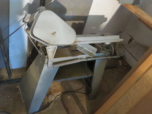 lot 4 image: Duracraft Heavy Duty Band Saw