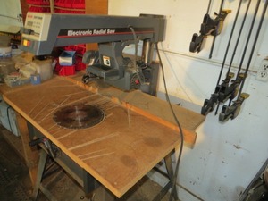 lot 10 image: Craftsman 10 Radial Saw