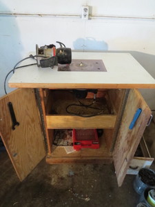 lot 18 image: Router Table with Craftsman and Porter Cable Routers and Bits