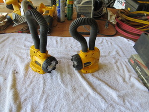 lot 20 image: 2 Piece Lot of DeWalt DW919 Heavy-Duty 18V Cordless Flexible Floodlight - Tool Only
