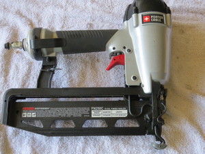 lot 22 image: PORTER-CABLE Finish Nailer, 16GA, 1-Inch to 2-12-Inch (FN250C)
