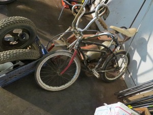 lot 35 image: Mixed Lot Vintage Bikes for Repair or Parts