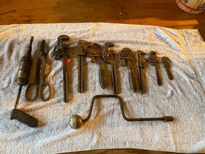 lot 135 image: Vintage Pipe Wrenches and Hand Tools