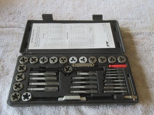 lot 127 image: Performance Tool Tap and Dye Set
