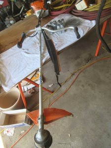 lot 63 image: Stihl FS-91-Z Brushcutter with String Head and Blade