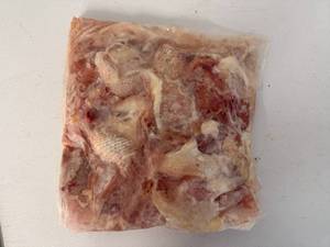 lot 107 image: EE. 6.5lbs 8pc Cut up Chicken