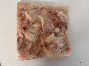 lot 112 image: EE. 6.5lbs 8pc Cut up Chicken