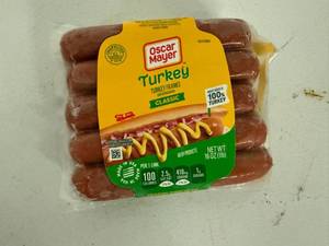 lot 162 image: C. 6x 16oz Oscar Mayer Turkey Franks