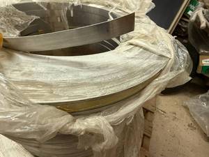 lot 207 image: 1 Flashing Roll