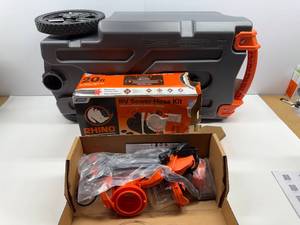 CAMCO RHINO TOTE TANK 21 GAL. W/ RV SEWER HOSE