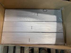 lot 49 image: EXTREME MAX DOCK BENCH
