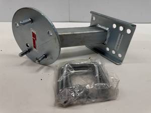 lot 112 image: EXTREME MAX SPARE TIRE CARRIER