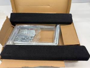 lot 118 image: EXTREME MAX TRAILER GUIDE-ONS