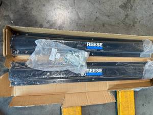lot 137 image: REESE 5TH WHEEL MOUNTING SYSTEM