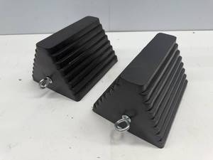 lot 150 image: EXTREME MAX WHEEL CHOCKS