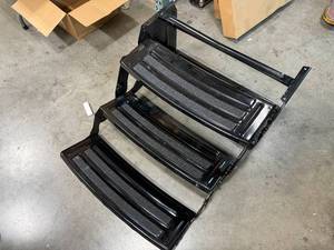 lot 166 image: LIPPERT TRIPLE RV STEPS