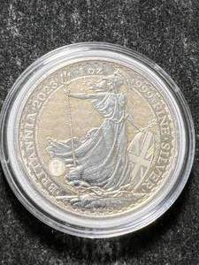 lot 25 image: 2023 BRITTANIA 1 TROY OZ .999 FINE SILVER IN AIRTITE