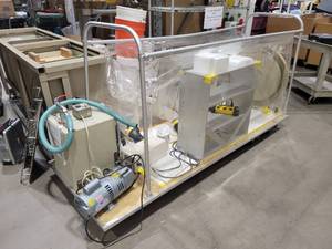 Anaerobic Chamber (574790) Does work, Includes Counter Top and Everything Featured In Pictures