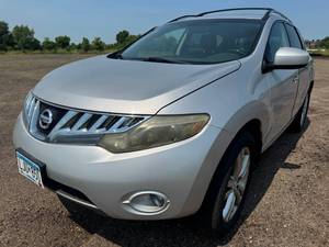 lot 8 image: 2009 Nissan Murano