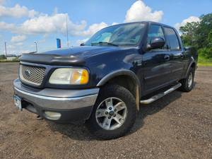 lot 7 image: 2003 Ford F-150 XLT