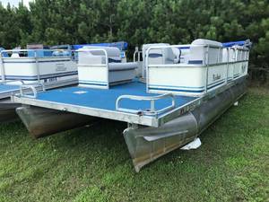 1991 Palm Beach 22' Pontoon