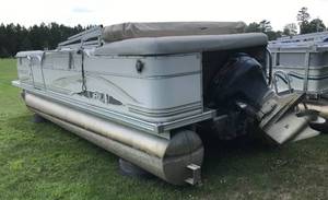 2003 Starcraft 22' Pontoon