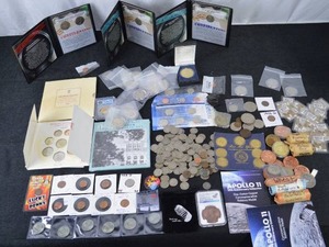lot 8 image: COIN COLLECTION