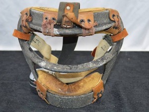 lot 38 image: VINTAGE CATCHERS MASK