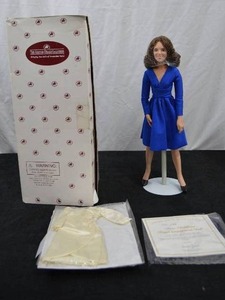 lot 65 image: KATE MIDDLETON ENGAGEMENT DOLL BY ASHTON DRAKE