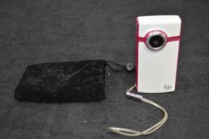 lot 57 image: FLIP ULTRA HD VIDEO CAMERA