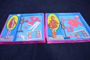 lot 67 image: VINTAGE 1970 TOPPER DAWN DOLL FASHION SETS