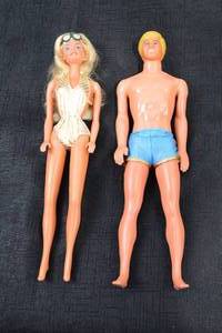 lot 85 image: 1968 Vintage Beach Barbie and Ken