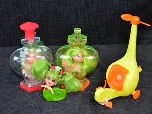 lot 101 image: Lot of Liddle Kiddle Cologne Dolls and Helicopter, 1969
