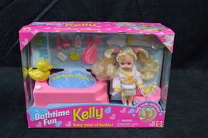 lot 110 image: Bathtime Fun Kelly Playset, Baby Sister of Barbie, 1995