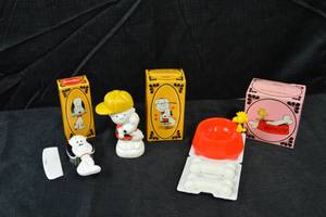 lot 116 image: 1970s Charlie Brown and Snoopy Collectibles