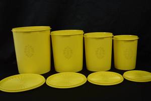 lot 164 image: Vintage Tupperware Servalier Nesting Canisters - NEW