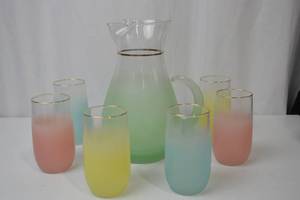 lot 165 image: Vintage MCM Blendo Glassware Set