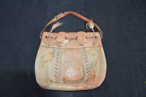 lot 179 image: Patricia Nash Leather Handbag