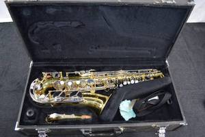 lot 180 image: Yamaha YAS-23 Alto Saxaphone with case