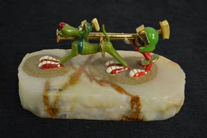 lot 198 image: Very Rare Marvin The Martian Quartz Figurine