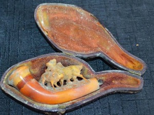 lot 245 image: Antique Carved Pipe