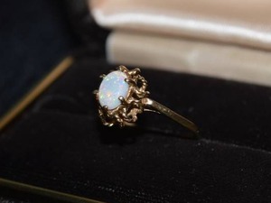 Vintage 14k Gold Opal Ring