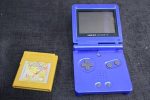 lot 262 image: Gameboy Advance SP With Pokmon Game