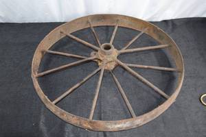 lot 278 image: Antique Wagon Wheel
