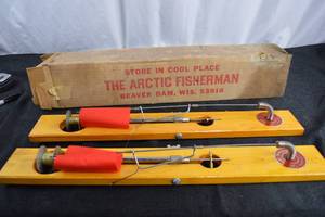 lot 290 image: Vintage Tip-Ups